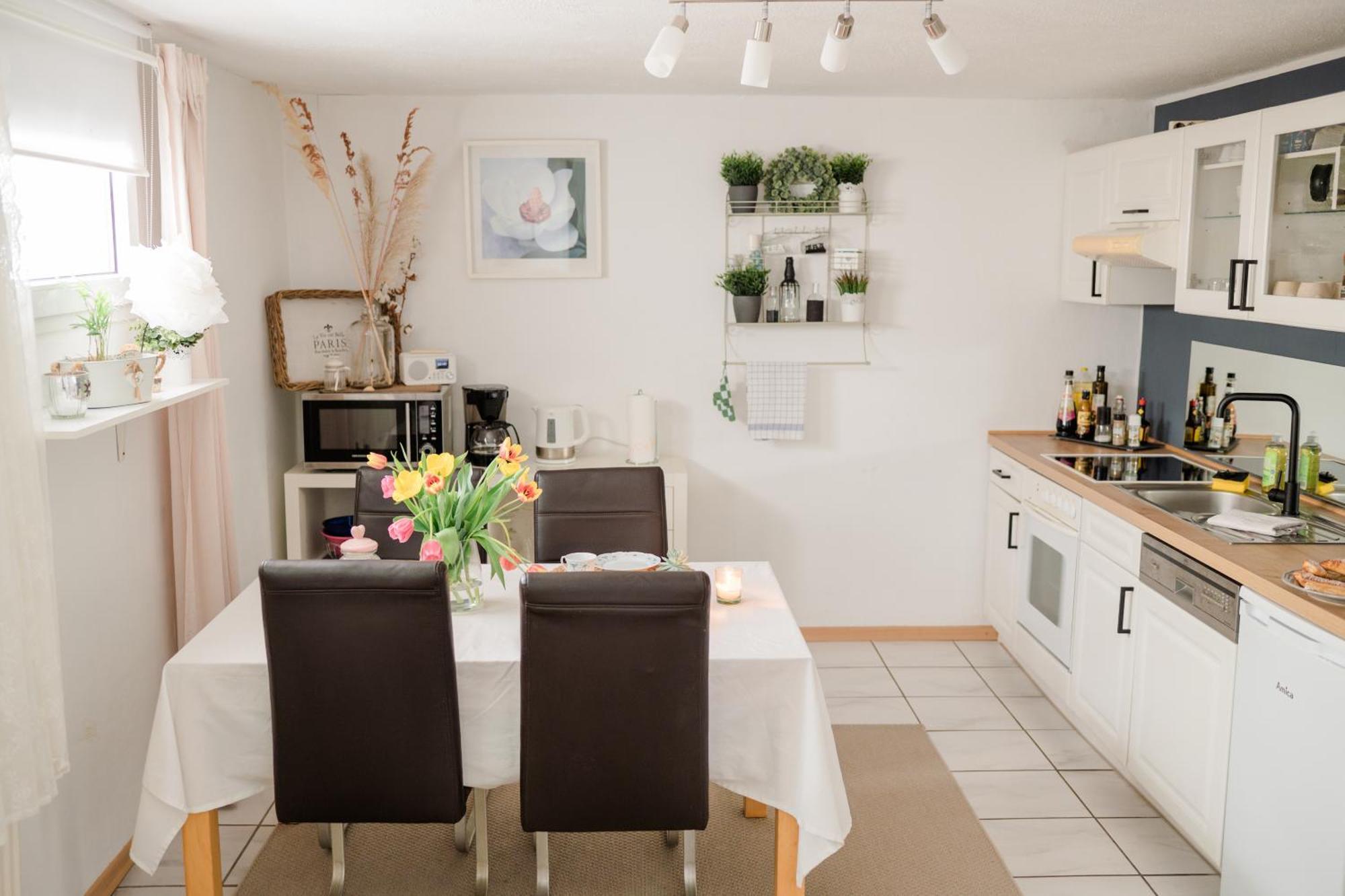 Buchlindenweg - Zimmer & Ferienwohnung Breitscheid  Экстерьер фото